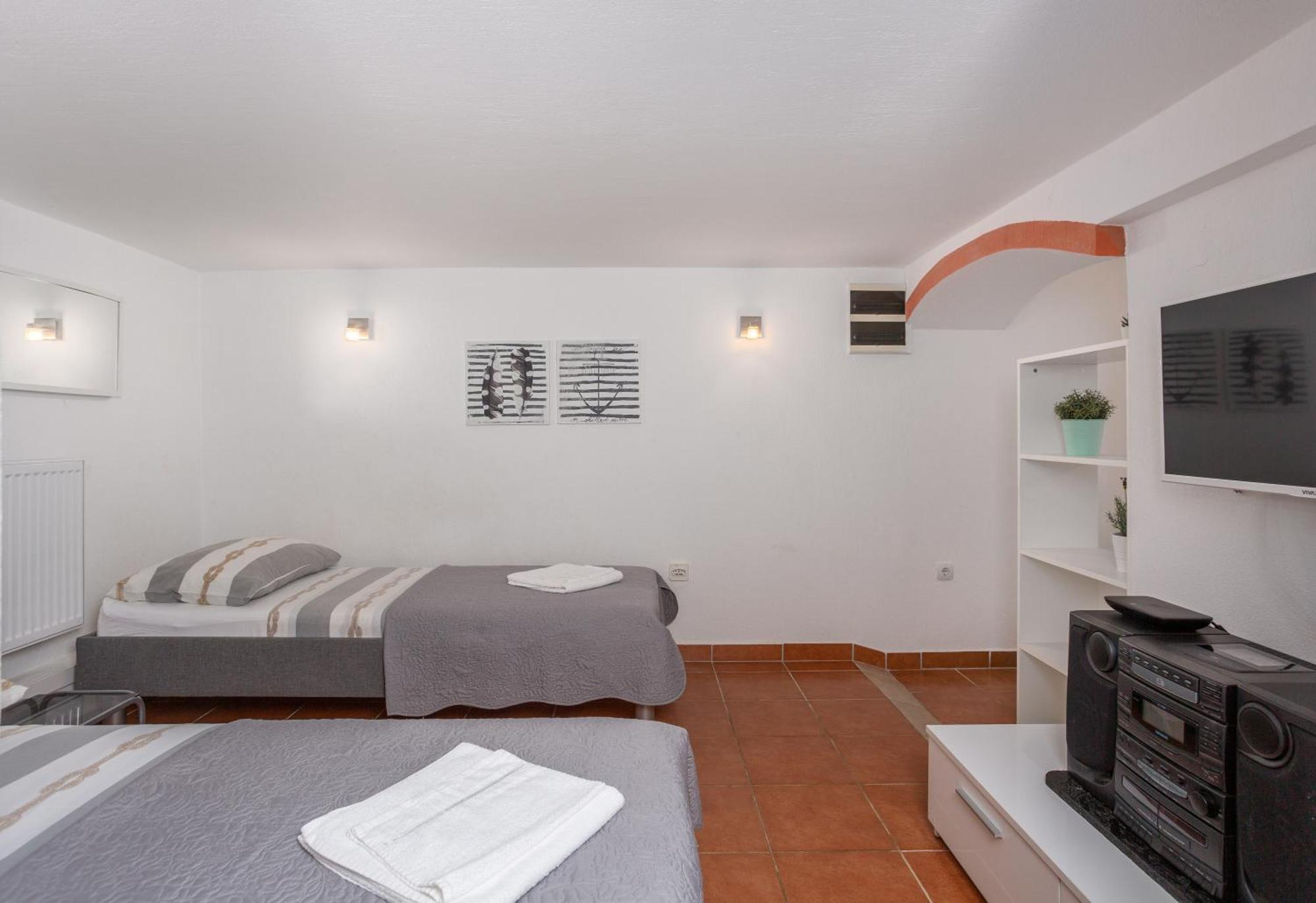 Apartments Villa Temer Pinezići Dış mekan fotoğraf