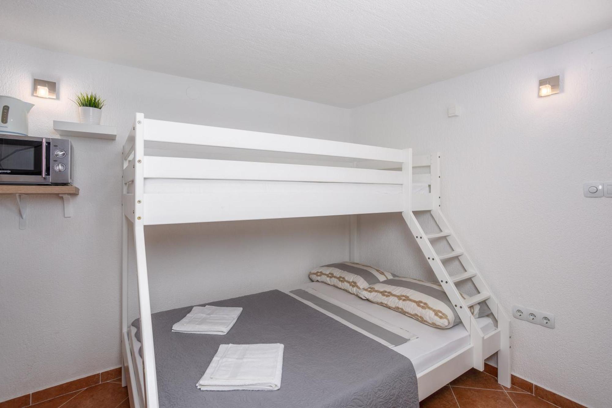 Apartments Villa Temer Pinezići Dış mekan fotoğraf